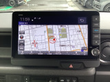 ナビゲーションは9インチホンダコネクトナビ(LXU-242NBi)が装着されております。AM、FM、CD、DVD再生、音楽録音再生、フルセグTV、Bluetoothがご使用いただけます。
