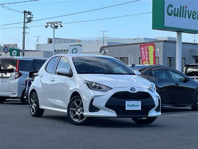 ヤリス 1.5 ハイブリッド X E-Four 4WD 修復歴無し