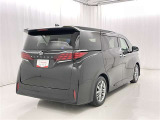 走りにこだわりながら収納力も持ち合わせたお車です。荷物を載せて軽快なドライブを楽しめますよ♪