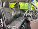 運転席シート廻りは使用感も少なく、良好な状態となっています。前オーナー様が丁寧に使っていたことがよくわかりますね。