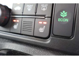 シートヒーター装備付き車!!座席に埋め込まれた電熱線によりシートを暖めることが出来る装備で、温められたシートは、寒い冬には最適です!!