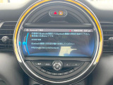 ●Bluetooth:お手持ちのスマートフォンなどと接続し、ハンズフリー通話や臨場感溢れるミュージック再生をお楽しみいただけます。無線接続ですので煩わしさもありません♪