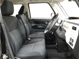 見通しのよいすっきりとした視界で、誰でも運転しやすいです。運転のしやすさは疲れにくさにも繋がりますよ♪