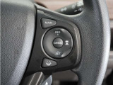 ◆アダプティブクルーズコントロール◆予め設定した車速内でクルマが自動的に加減速。前走車との適切な車間距離を維持しながら追従走行します。【LKAS】車線維持支援システムでステアリング操作を支援。