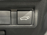 【パワーバックドア】スマートキーや運転席のボタンを押すだけでリアゲートが自動で開閉します!荷物を持っている時や、高い位置にあるバックドアを閉める際に便利な機能です♪
