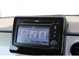 純正WX-211cディスプレーオーディオを装備。スマホを繋げれば対応している地図アプリや動画配信サービスなどが、使えます。