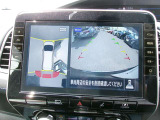 アラウンドビュ-モニタ-装備。上から見下ろしているような映像が表示されるので、車庫入れ時にも安心です!確認しずらい障害物等も視認しやすいですね^^