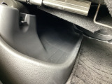 濡れた傘や置き靴などをすっきりしまえる最適なシートトレー