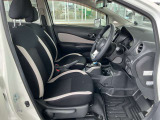 運転のしやすさや、乗り降りにも配慮した運転席