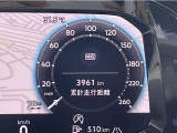 新車拠点のデモカー(試乗車)で使用していた車両です。弊社整備工場にて点検整備を行ったうえで新車保証を継承いたしますのでご安心ください。