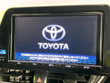 【大画面ナビ】人気の大型9インチナビを装備。存在感のある大画面はインパクト大!ナビ利用時のマップ表示は見やすく、テレビやDVDは臨場感がアップ!いつものドライブがグッと楽しくなります♪