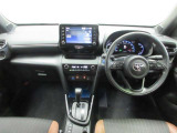 「中古車ハイブリッド保証」付き。ハイブリッド機構を無償で保証します。保証期間は、初度登録年月から10年目まで、またはロングラン保証が終わってから3年間。ただし累計走行距離が20万km以内です。