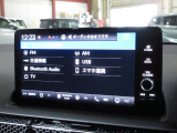 ナビゲーションはホンダコネクトディスプレイを装着しております。AM、FM、Bluetooth、フルセグTVがご使用いただけます。初めて訪れた場所でも道に迷わず安心ですね!