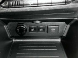 シートヒーター付きです。座面と背もたれをすばやく温めるシートヒーターを内蔵しています。身体を直接温めることができ寒い日も快適なドライブが楽しめます♪