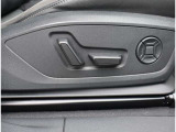 Audi正規ディーラーが高品質をお約束。高度な訓練・教育を受けたAudi専任メカニックが、100項目にもおよぶ精密な点検を実施いたします。すべてをクリアしたAudi車だけが、あなたのお手元に届けられるのです。