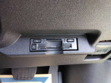 ETC車載器が付いております。高速乗り入れが便利になります。