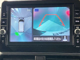 【アラウンドビューモニター】車を上から見下ろしているかのような映像で周囲の状況がひと目で確認、狭い駐車場に駐車するときも安心です♪♪障害物などがあると警告音がなりますので安心して駐車が出来ます★
