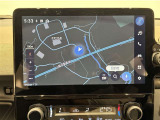 ディスプレイオーディオを装備。スマホとクルマをつなぐことで、これまでのナビに加えて、いろんなサービスが楽しめます。