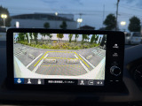 バックでの駐車が苦手な方や運転にあまり自信のない方でも後方の視界をしっかりサポート。安心して車庫入れが出来るバックカメラを装備しています!
