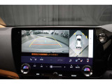 上から車両を見下ろしたような映像をナビゲーション画面に表示する「パノラミックビューモニター(床下透過表示機能付き)も搭載しています。