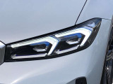 LEDのパワフルな白色光は太陽光の特性に近く、優れた視認性を発揮します。