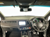 【前方視界】開放的な前方視界!運転がしやすく疲れにくいです♪窓が大きく、見通しがとっても良いおクルマですよ♪