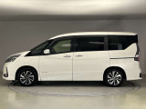 【ユーカーズ浜線へようこそ】屋根付駐車場なので、雨でもゆっくり車をご覧いただけます!当社は、新車、中古車、サービス工場と併設しております。トラブル時も安心です!
