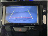 車庫入れや後方操作をサポート!苦手な駐車も安心のバックモニター付きです♪ガイド線も表示されますので、どこまで下がれば良いか目安にもなります☆
