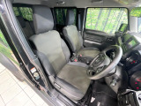 運転席シート廻りは使用感も少なく、良好な状態となっています。丁寧に使われていたことがよくわかりますね。