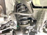 お車を安心してお乗りいただく為には、足回りの定期点検が欠かせません。サービスサポート(有償保証)では無料点検もご提供しており、安心のカーライフをお過ごしいただけるサポート体制が整っています。