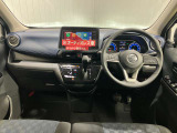 運転席からの視界が左右に広く隅々まではっきりと見渡せます。車の前端も把握しやすく安心して運転できます★