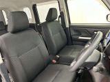 しっかりとしていて上質な座り心地のシートです。 座り心地も良くて長時間の運転も快適ですよ。 肌触りの良いシートが評判です。