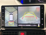 【アラウンドビューモニター】車を上から見下ろしているかのような映像で周囲の状況がひと目で確認、狭い駐車場に駐車するときも安心です♪