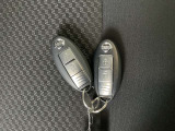 インテリジエントキーでドアの開け閉め簡単です。