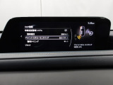 リアバンパーの内側に設置したセンサーで側方・後方からの車両接近を感知し、ドアミラーの鏡面に備えたインジケーターの点滅でドライバーに通知♪ドライバーの安全確認をサポート致します。