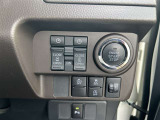 ■衝突回避支援機構■自動車に搭載したレーダーやカメラからの情報をコンピュータが解析し、運転者への警告やブレーキの補助操作などを行います。事故予防に!