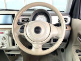 【純正革巻きステアリング】上質な革を使用することで、手にしっかり馴染みとても運転しやすいハンドルです♪