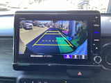 【リアカメラ】運転が苦手な方も車庫入れラクラクです!ギアをリバースに入れれば自動的にモニターが切り換わりますので、面倒な操作は不要です。狭い駐車場もお車を傷つけず安心です!