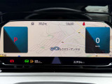 先進のデジタルメーター。ナビ画面と連動して地図をメーター内に表示できるなど、機能的かつ近未来的なコクピット周りが魅力です。視認性も良く、ドライブの満足度を高めてくれます。