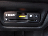 ETC付。高速道路の料金所はキャッシュレスで通過です。サービスエリア等にあるスマートインターの出入りも利用可能でとっても便利。ご納車後すぐにお使い頂けるようセットアップしてのお渡しとなります。