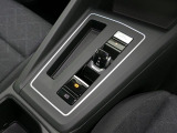 メーカー直営認定中古車 1オーナ 禁煙車 IQLEDライト 純正ナビ ブルートゥース接続 カープレイアンドロイドオート対応 デジタルコックピット アダプティブクルーズ バックカメラ スマートキースペア有