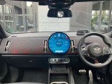 弊社お客様より頂いた下取車やデモカーが在庫の多くを占めています。車の経歴や整備記録が分かり、ご安心してお車をお選び頂ける正規ディーラーならではのラインナップでございます。