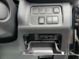 両側ハンズフリー機能付きオートスライドドアで開け閉め楽々♪