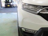 LEDヘッドライトは、点灯の瞬間から光量を発揮し、突然暗くなるトンネルなどでの安定感を高めます。