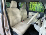 運転席シート廻りは使用感も少なく、良好な状態となっています。丁寧に使われていたことがよくわかりますね。