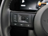便利なステアリングスイッチ装備です。