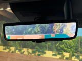 【デジタルインナーミラー】後席の大きな荷物や同乗者で後方が確認しづらい時でも安心!カメラが撮影した車両後方の映像をルームミラー内に表示。クリアな視界で状況の確認が可能です!