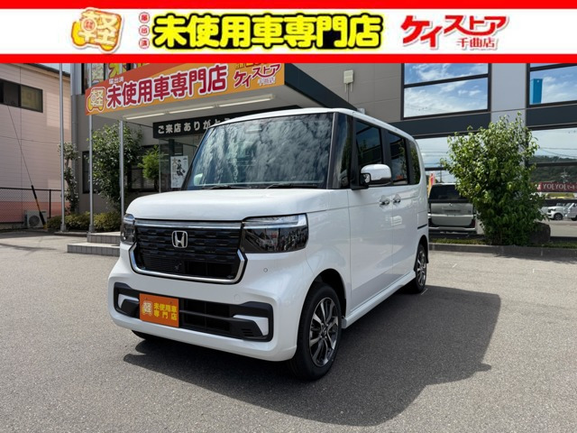 N-BOXカスタム  カスタム 660 4WD