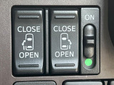 【両側パワースライドドア】スマートキーや運転席のスイッチで後席両側スライドドアの開閉が可能♪電動だから力を入れてドアを開ける必要が無く、小さなお子様でも簡単に開け閉めでき快適です♪