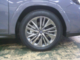 18インチアルミホイールを装備、スポーツカーではありませんが、運動性能では負けていないフォレスターだから、しっかりとした足回りが必要です、それにカッコイイ!大きなホイールは存在感があります